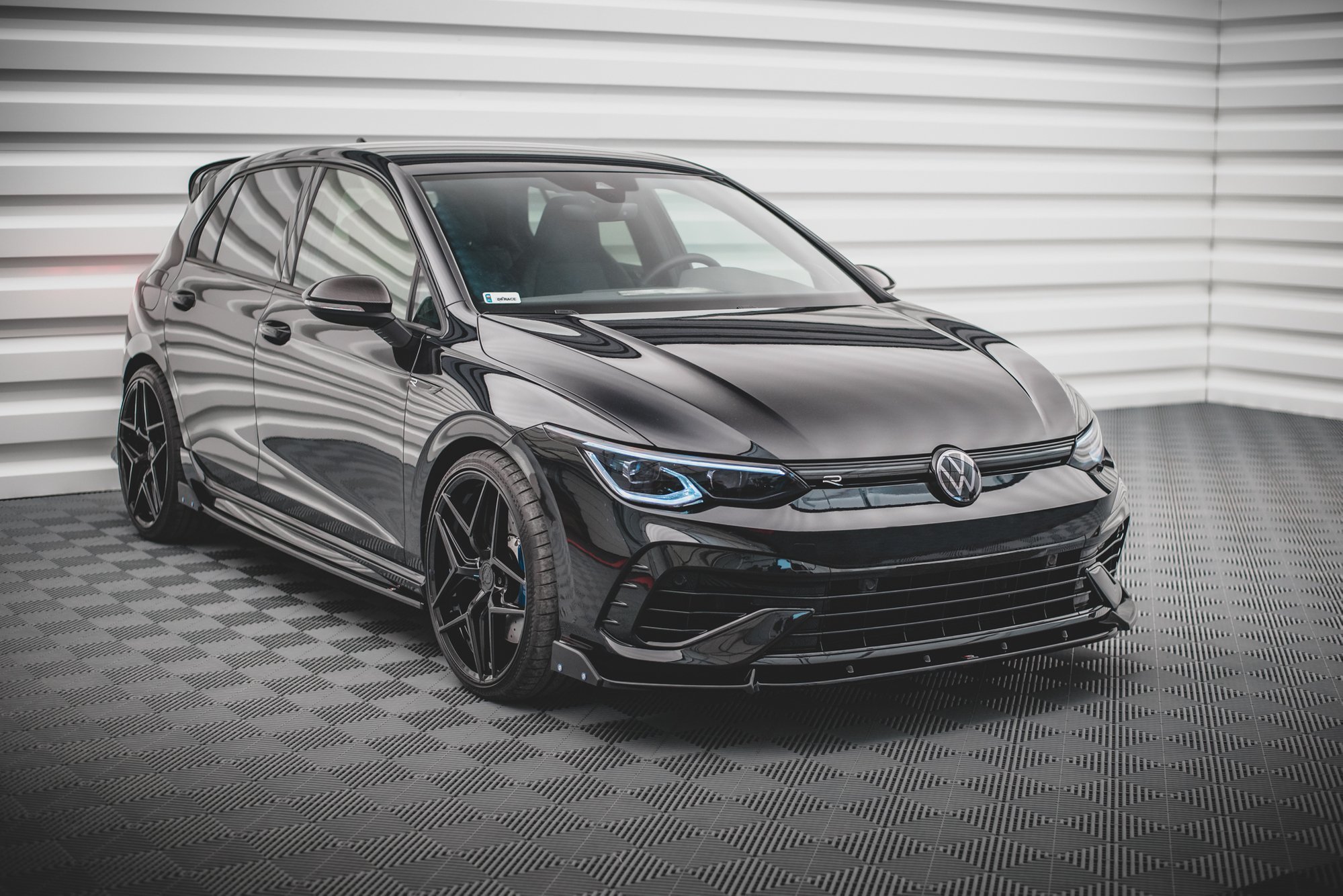 Maxton Design Front Ansatz V.2 +Flaps für Volkswagen Golf R Mk8 Maxton Design Front Ansatz V.2 +Flaps für Volkswagen Golf R Mk8