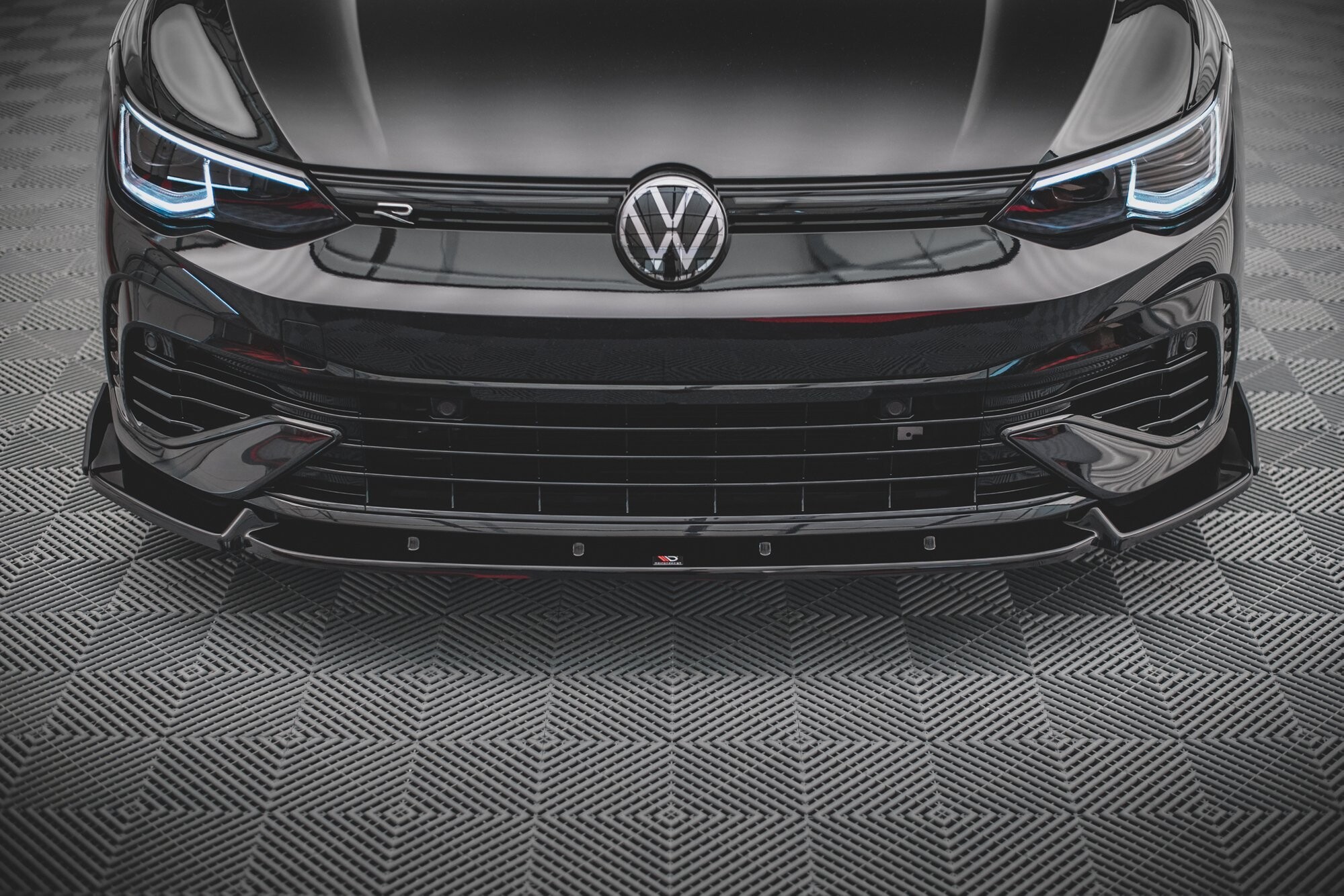 Maxton Design Front Ansatz V.2 +Flaps für Volkswagen Golf R Mk8 Maxton Design Front Ansatz V.2 +Flaps für Volkswagen Golf R Mk8