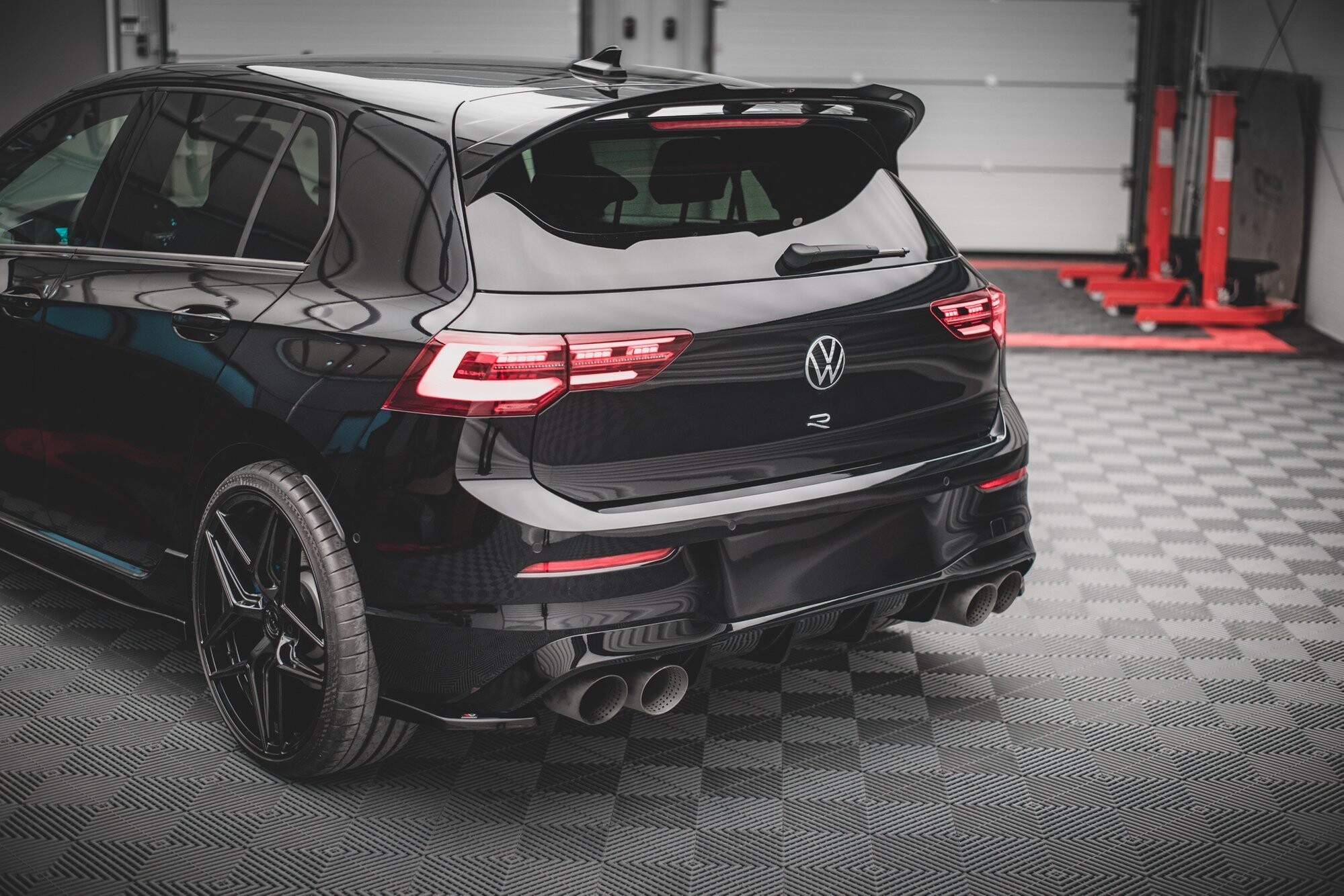 Maxton Design Heck Ansatz Flaps Diffusor V.2 für Volkswagen Golf R Mk8 schwarz Hochglanz Maxton Design Heck Ansatz Flaps Diffusor V.2 für Volkswagen Golf R Mk8 schwarz Hochglanz