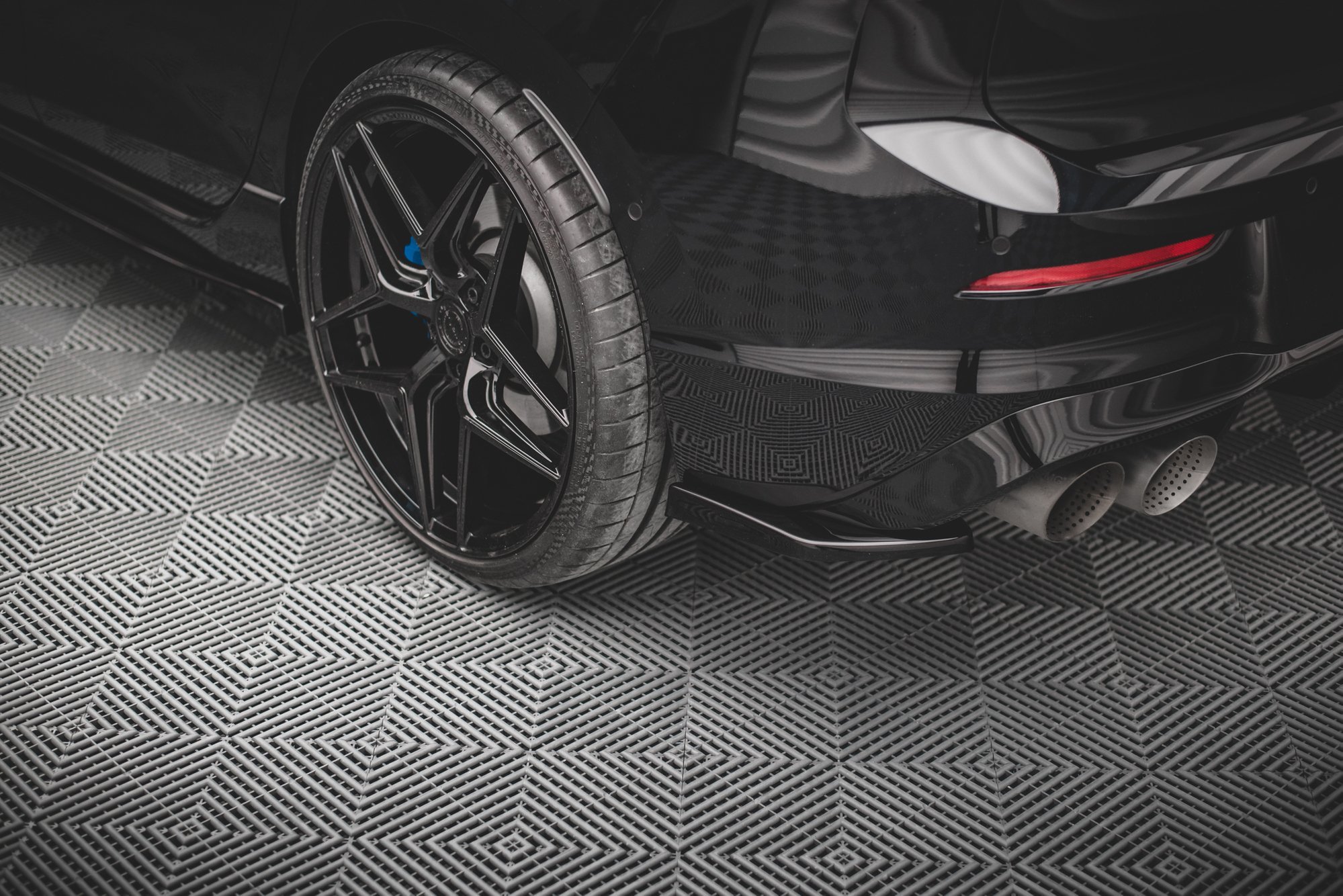Maxton Design Heck Ansatz Flaps Diffusor V.2 für Volkswagen Golf R Mk8 schwarz Hochglanz Maxton Design Heck Ansatz Flaps Diffusor V.2 für Volkswagen Golf R Mk8 schwarz Hochglanz