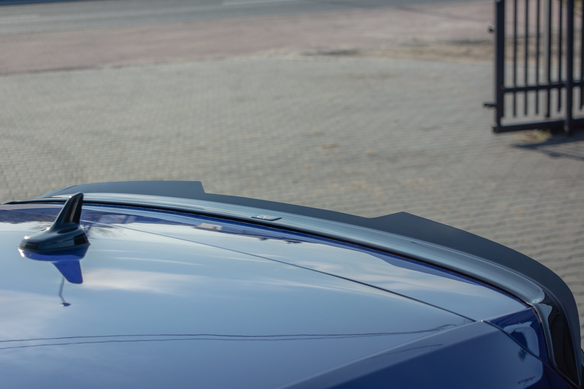 Maxton Design Spoiler CAP V.2 für Volkswagen Golf 7 / 7 Facelift R / R-Line / GTI  schwarz Hochglanz